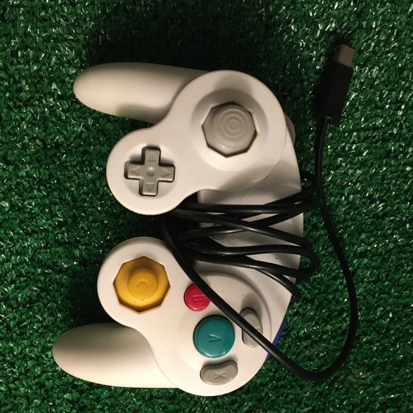 Used game controller - Picture 2 of 4